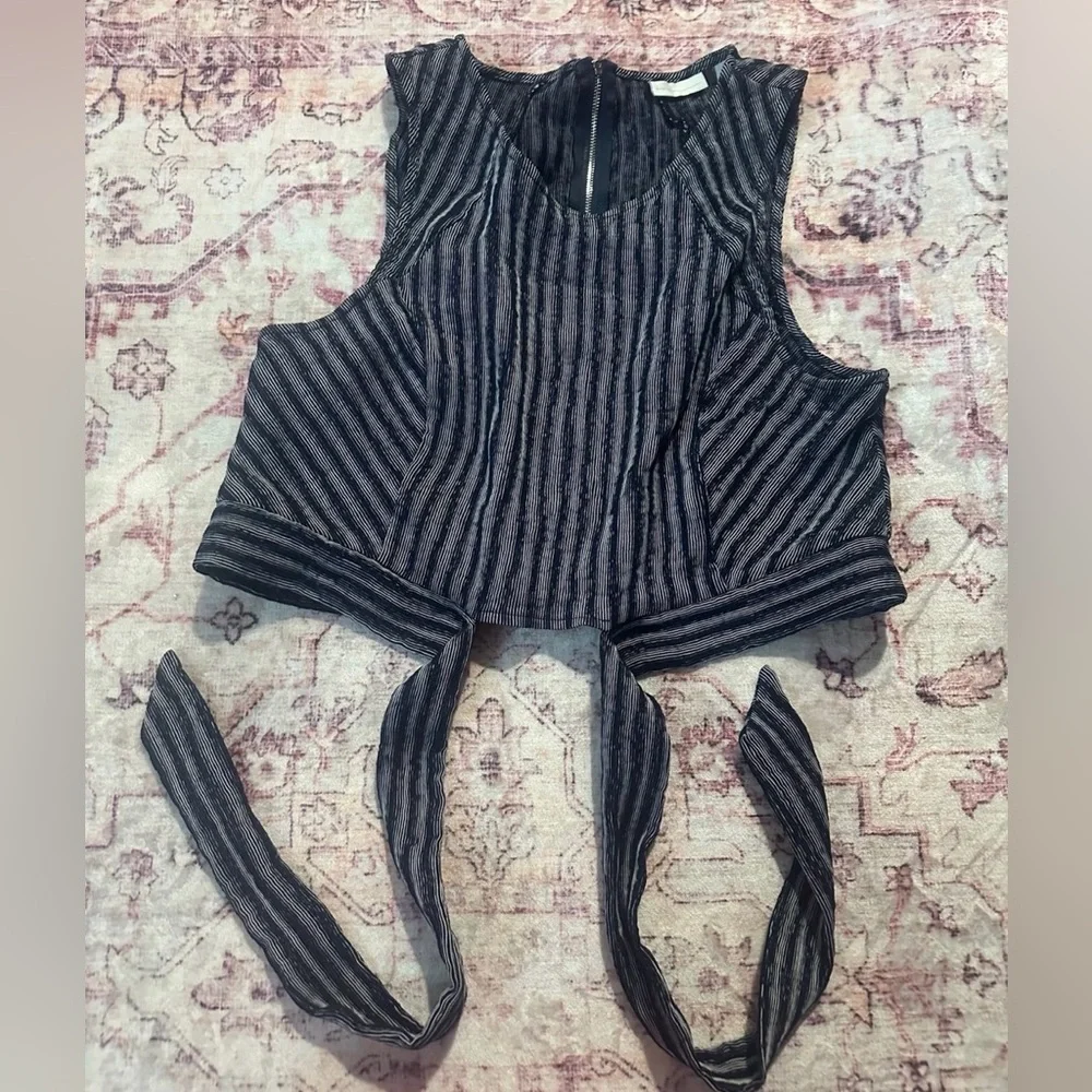 New York & Company beautiful cropped